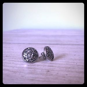❤️ 5 for $25 12mm lrg gunmetal Druzy stud earrings